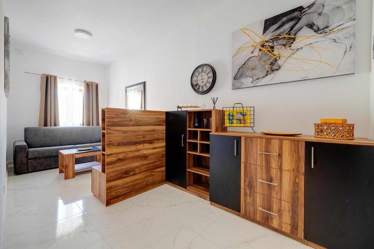Idyllic Apartment Steps From The Promenade Σλιέμα Εξωτερικό φωτογραφία