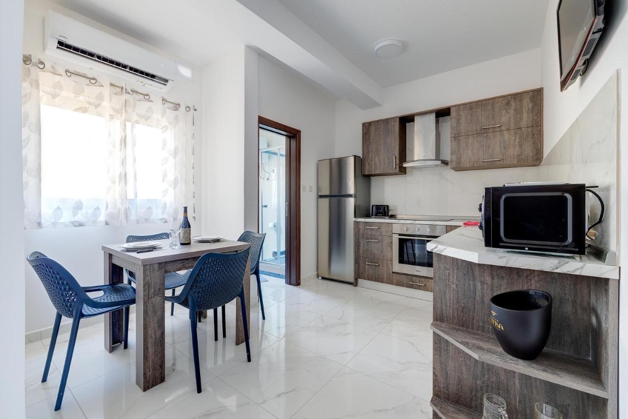 Idyllic Apartment Steps From The Promenade Σλιέμα Εξωτερικό φωτογραφία